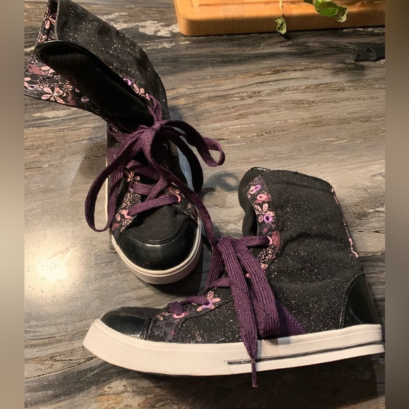 Shoes for Woman OR girl (from Yellow) - Picture 3 of 3